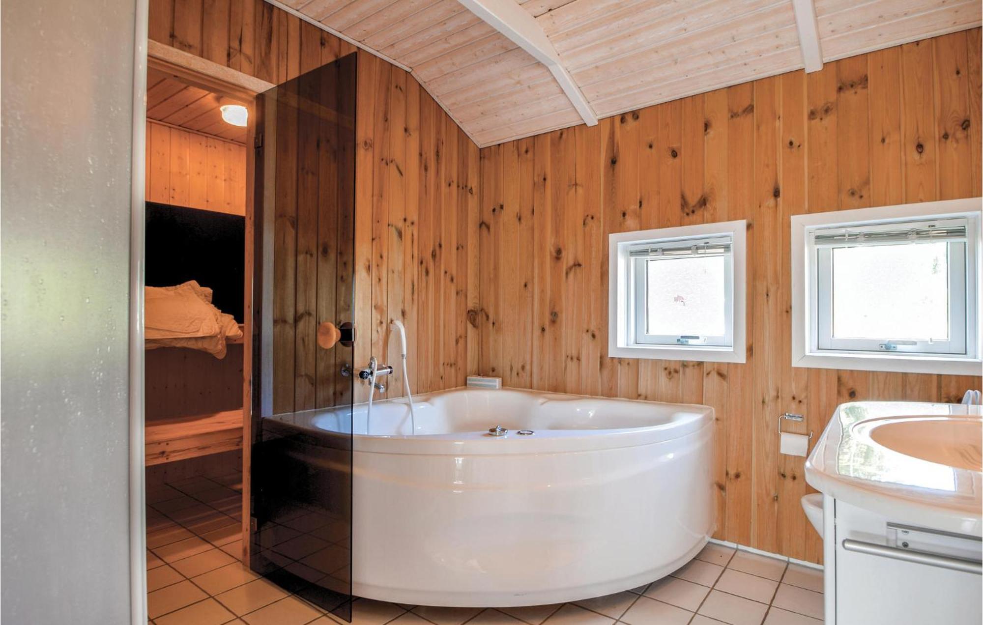Amazing Home In Bjert With Wifi Binderup Strand Bagian luar foto