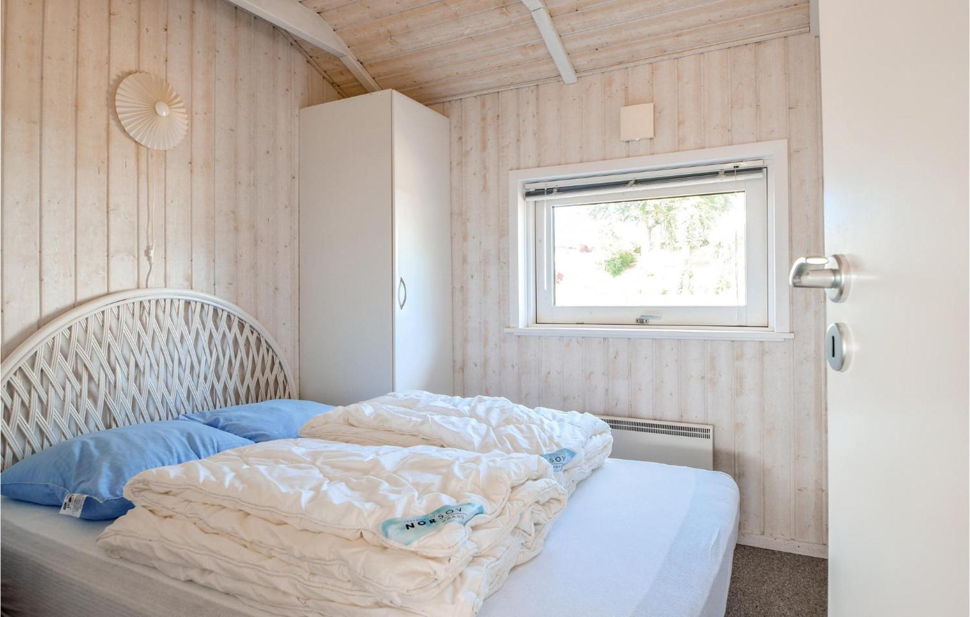 Amazing Home In Bjert With Wifi Binderup Strand Bagian luar foto