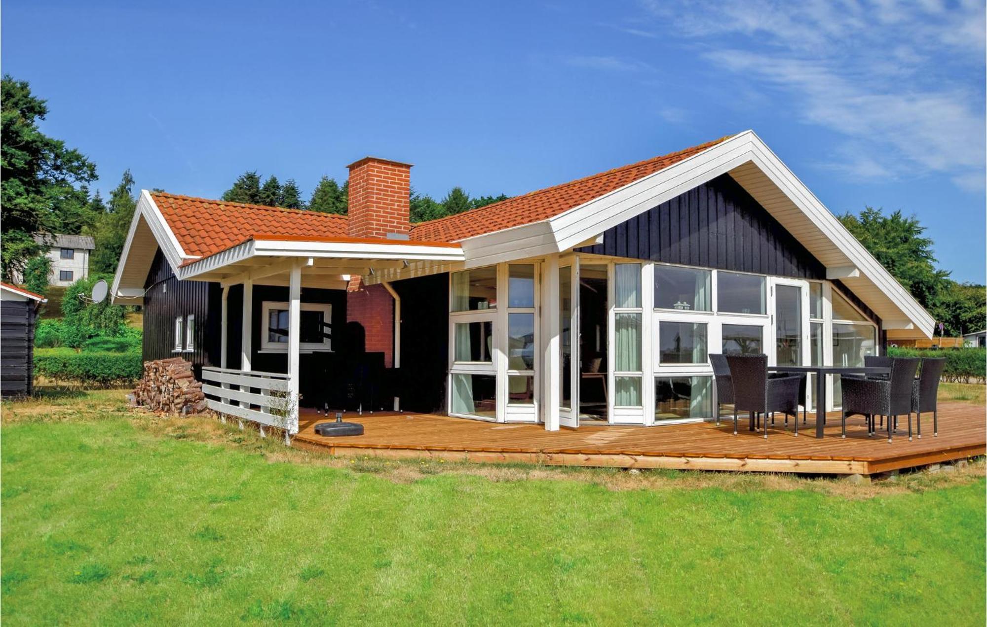 Amazing Home In Bjert With Wifi Binderup Strand Bagian luar foto