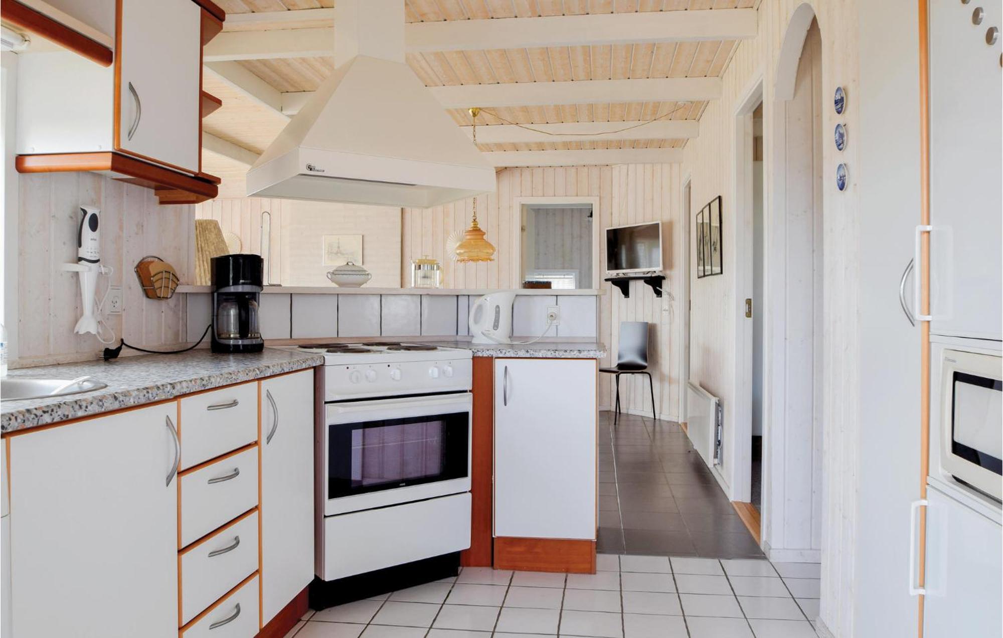 Amazing Home In Bjert With Wifi Binderup Strand Bagian luar foto